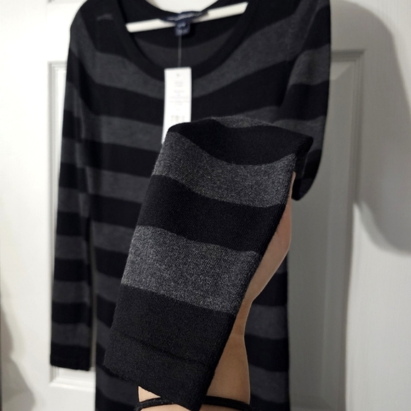 HP🎉 French Connection Black and Gray Striped Sweater Dress - Size 10 - Picture 5 of 11